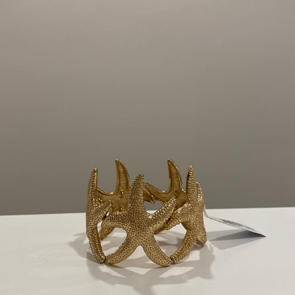 NWT Gold Starfish Bracelet